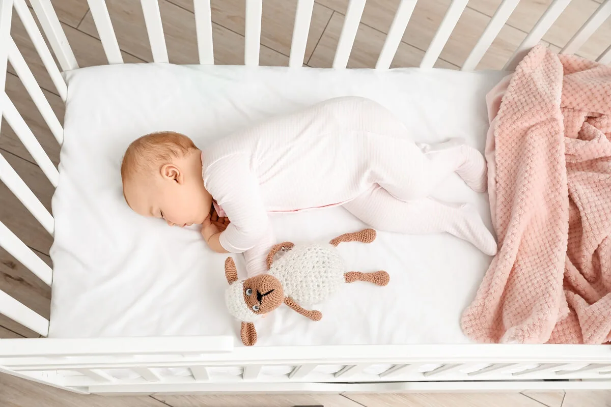 Problèmes de sommeil et de pleurs chez les bébés et les jeunes enfants