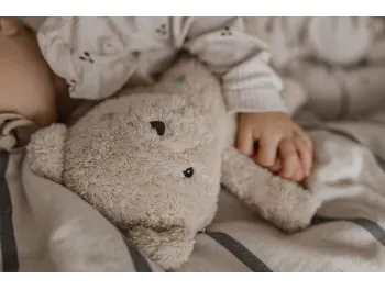 Pourquoi un ours en peluche apaisant est un excellent cadeau de Noël pour bébé